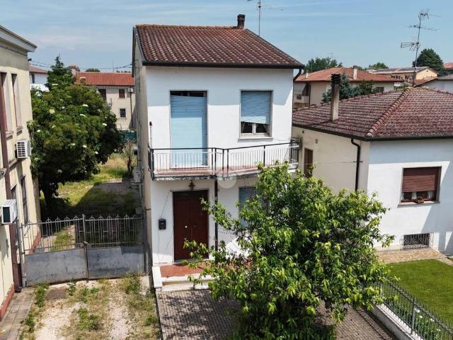 Casa indipendente in vendita a Ronco all'Adige VR