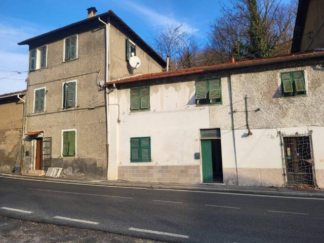Casa indipendente in vendita a Ronco Scrivia GE