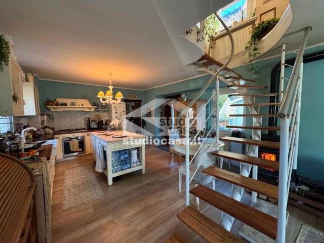 Casa indipendente in vendita a Roncegno Terme TN