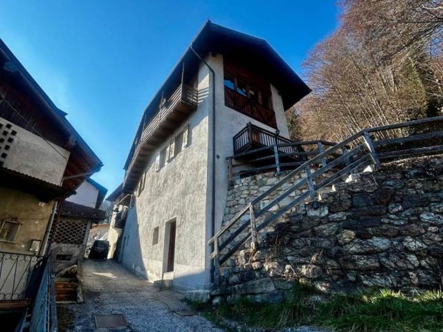 Casa indipendente in vendita a Ronchi Valsugana TN