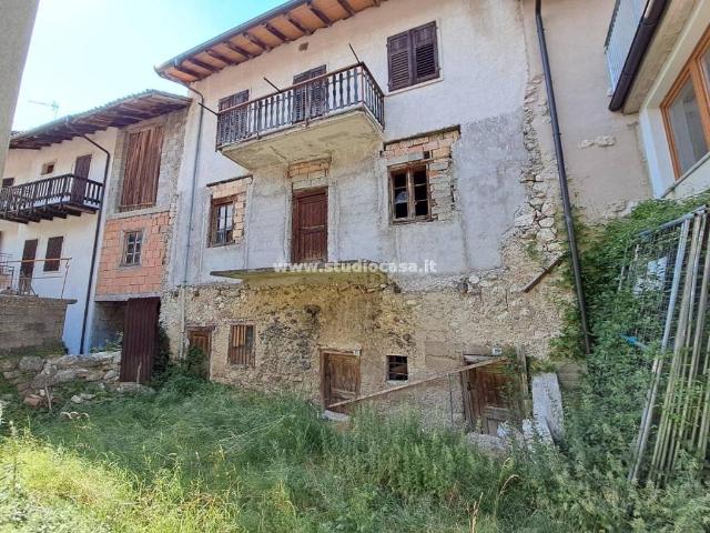 Casa indipendente in vendita a Ronzo Chienis TN