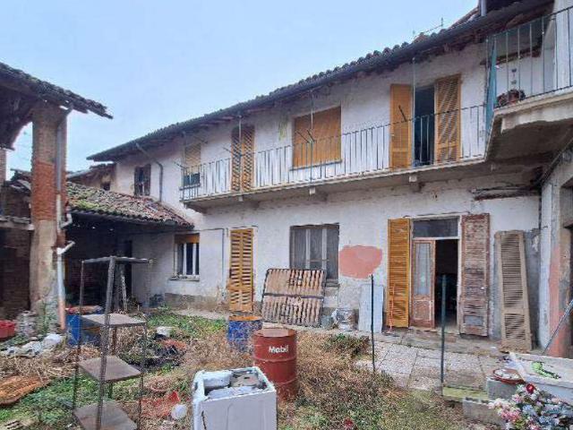 Casa indipendente in vendita a Rosasco