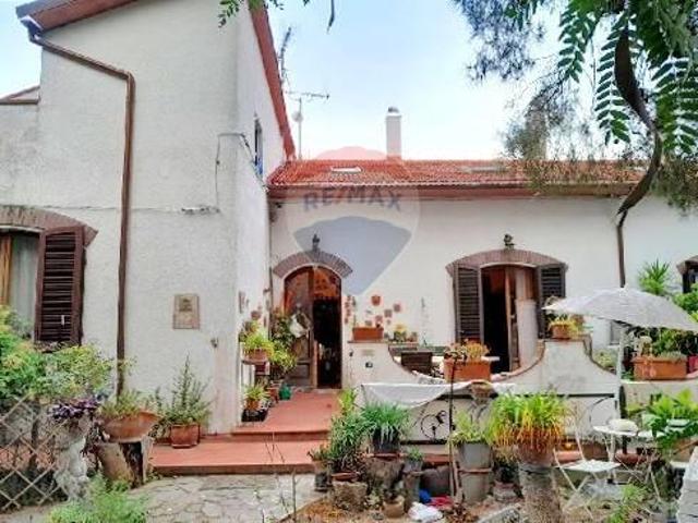 Casa indipendente in vendita a Rosignano Marittimo
