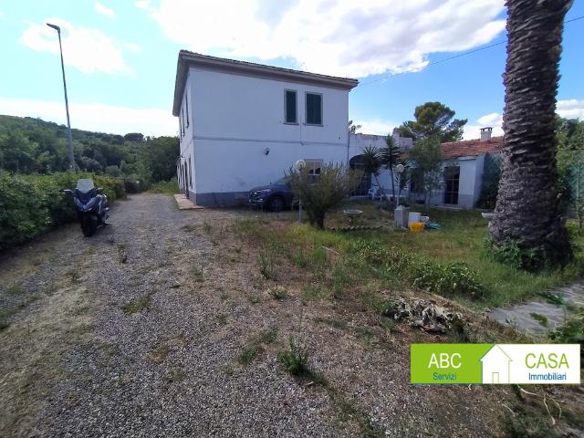 CASA INDIPENDENTE in VENDITA a ROSIGNANO MARITTIMO CASTELNUOVO DELLA MISERICORDIA di 8 vani