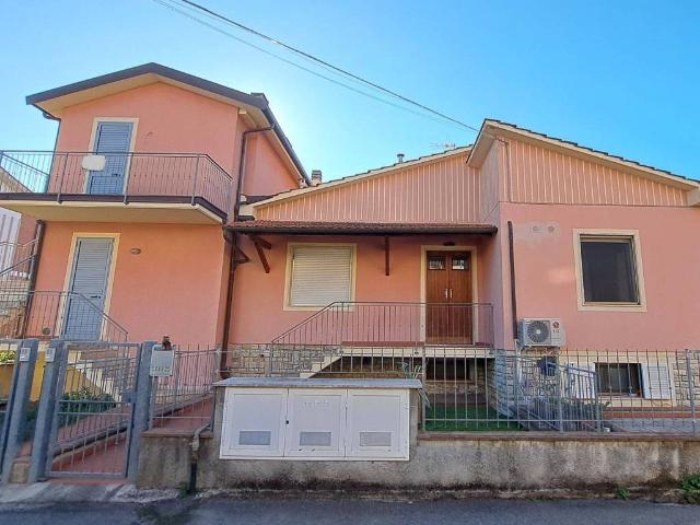 Casa indipendente in vendita a Rosignano Marittimo LI