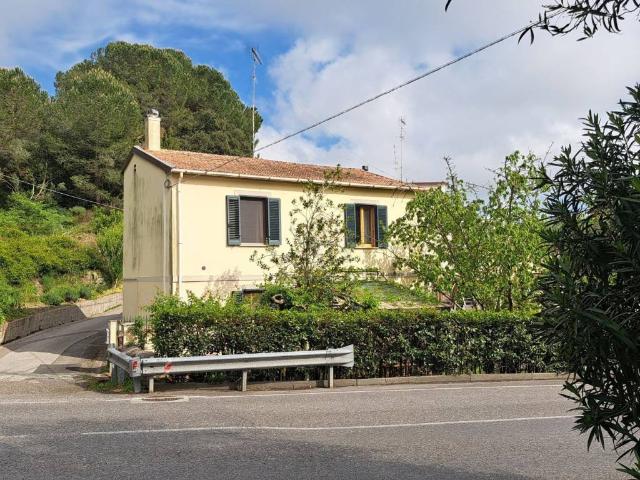 Casa indipendente in vendita a Rosignano Marittimo LI