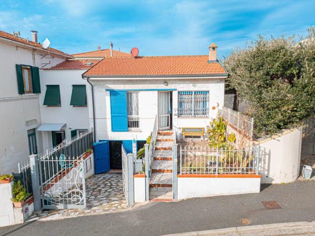 Casa indipendente in vendita a Rosignano Marittimo LI