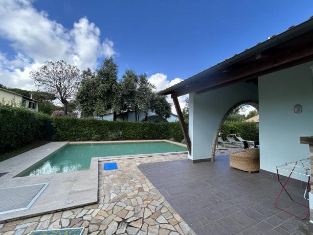Casa indipendente in vendita a Rosolina RO