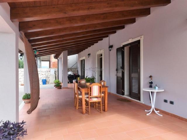 Casa indipendente in vendita a Rosolini
