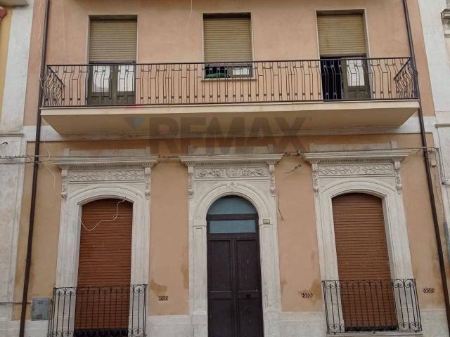 Casa indipendente in vendita a Rosolini