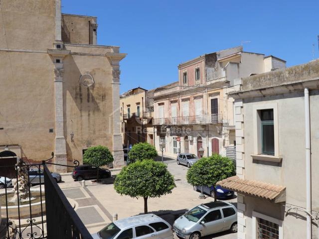Casa indipendente in vendita a Rosolini