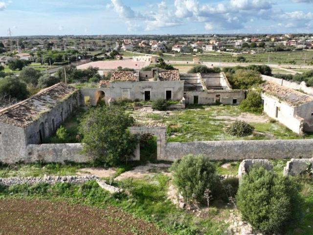 Casa indipendente in vendita a Rosolini SR
