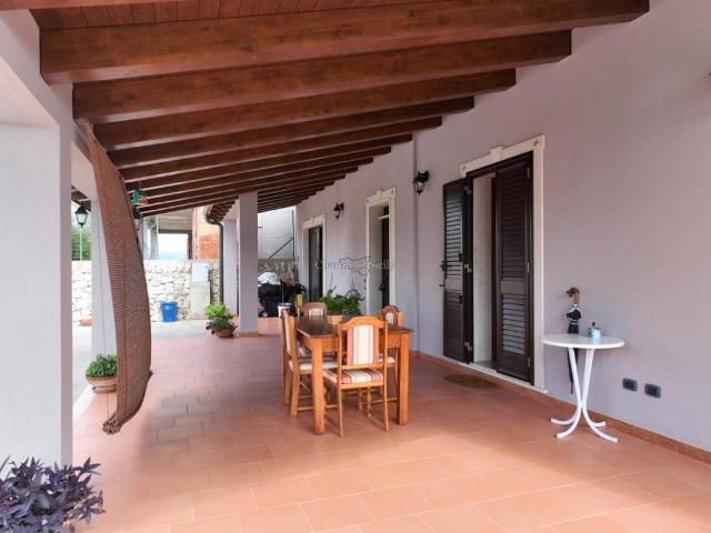 Casa indipendente in vendita a Rosolini SR