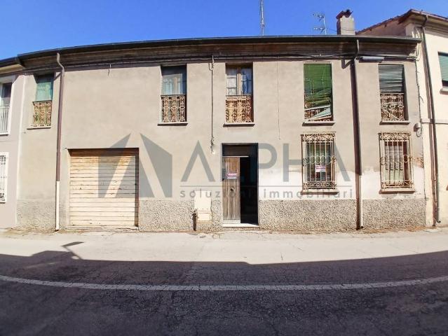 Casa indipendente in vendita a Ravenna via Cavedone, Sant'Alberto