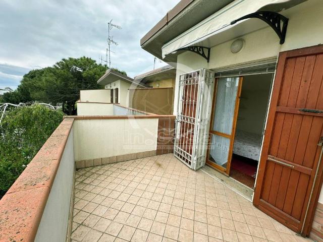 Casa indipendente in vendita a Ravenna viale Vincenzo Bellini, Lido Adriano Lido di Dante