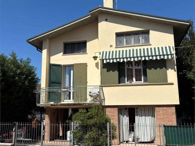 Casa indipendente in vendita a Ravenna RA