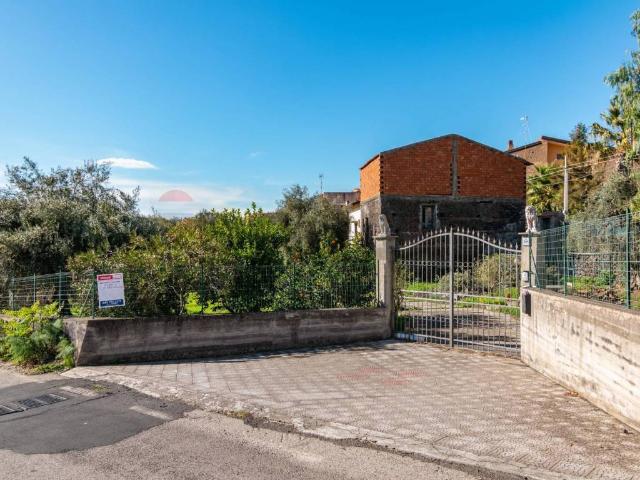 Casa indipendente in vendita a Ragalna CT