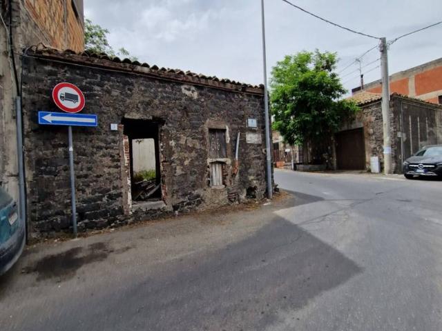Casa indipendente in vendita a Ragalna CT