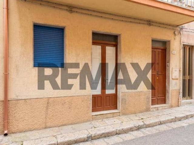 Casa Indipendente in vendita a Ragusa, Centro
