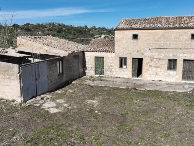 Casa indipendente in vendita a Ragusa RG