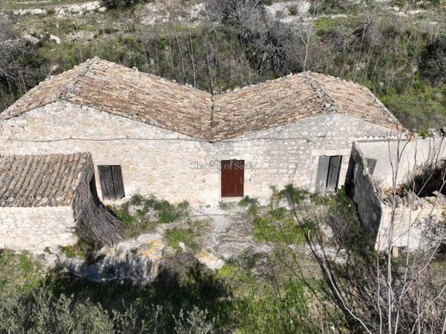 Casa indipendente in vendita a Ragusa RG