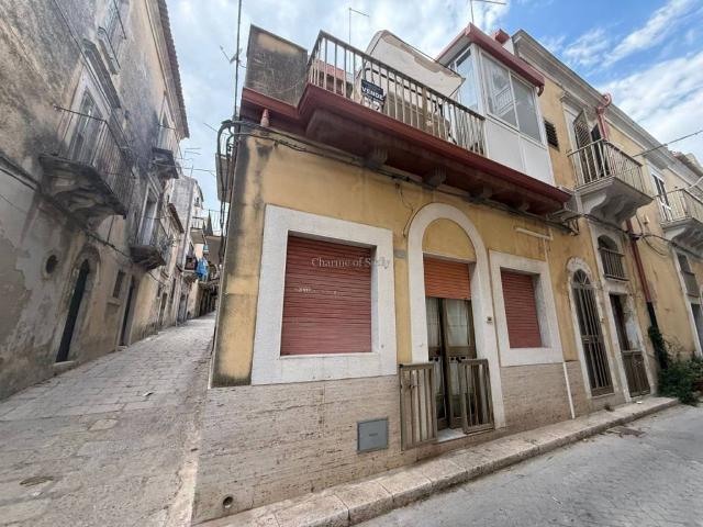 Casa indipendente in vendita a Ragusa RG