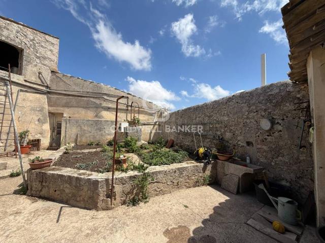 Casa indipendente in vendita a Ragusa RG