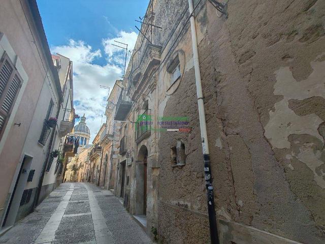 Casa indipendente in vendita a Ragusa via cap. Bocchieri, 26, Ibla