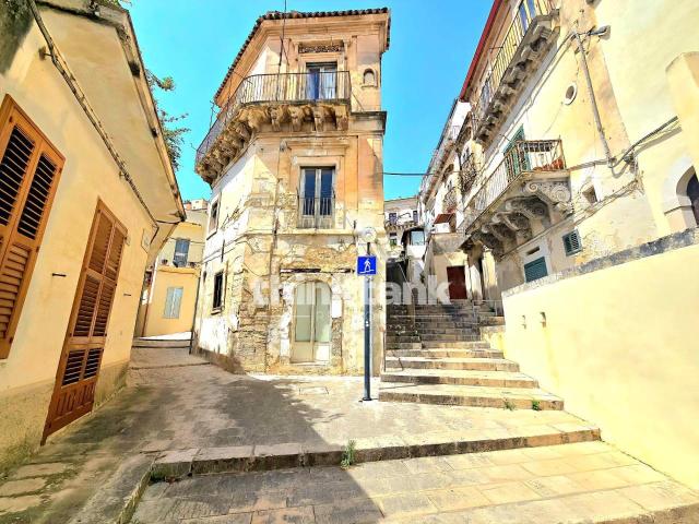 Casa indipendente in vendita a Ragusa