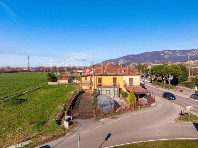 Casa indipendente in vendita a Rezzato via Treponti, 66