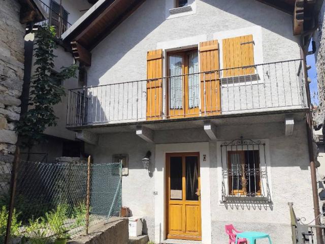 Casa indipendente in vendita a Re VB
