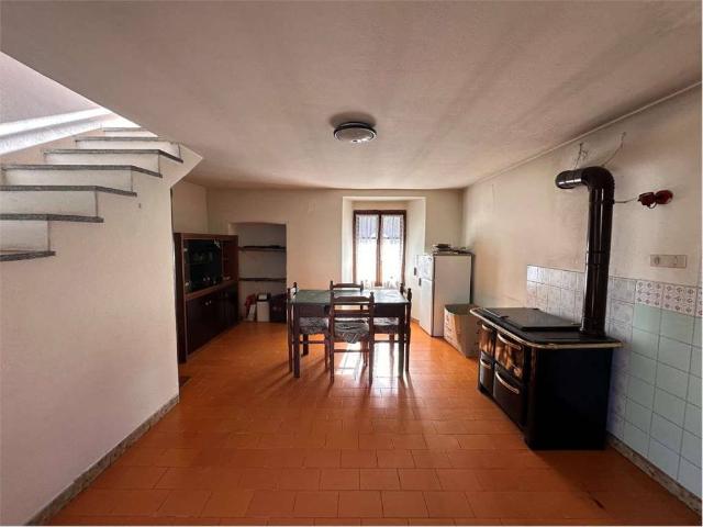 Casa indipendente in vendita a Re VB