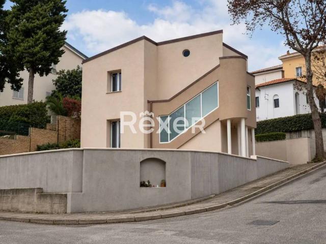 Casa indipendente in vendita a Recanati MC