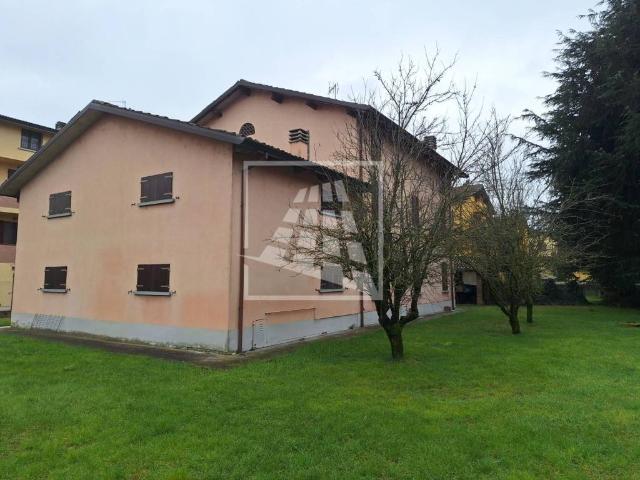 Casa indipendente in vendita a Reggio nell'Emilia, Rivalta San Rigo