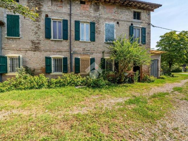 Casa indipendente in vendita a Reggio nell'Emilia via Gian Maria Ferraroni, Roncocesi Villaggio Crostolo