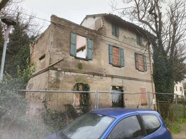 Casa indipendente in vendita a Reggio Emilia