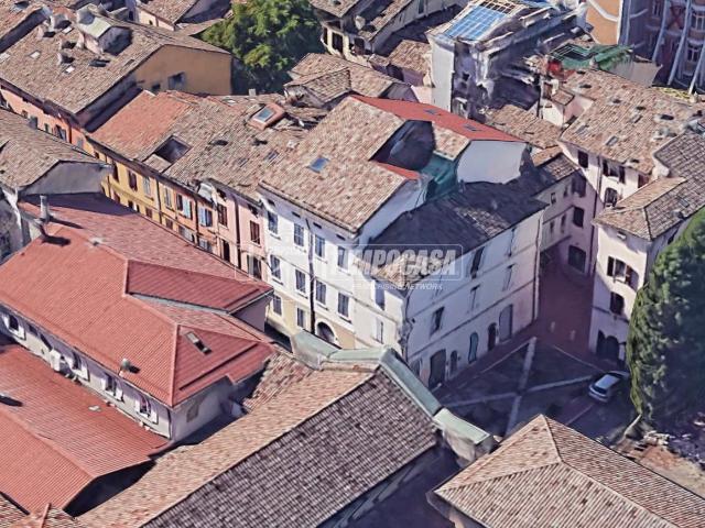 Casa indipendente in vendita a Reggio Emilia