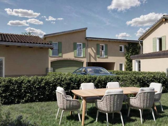 Casa indipendente in vendita a Reggio Emilia