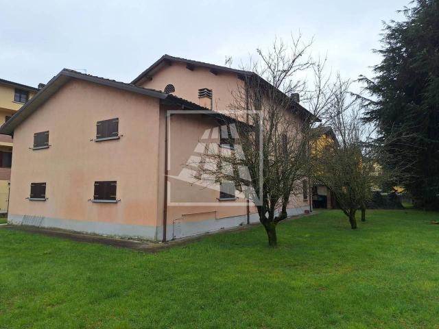 Casa indipendente in vendita a Reggio Emilia