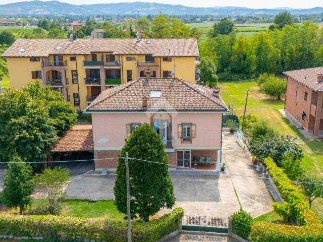 Casa indipendente in vendita a Reggio Emilia RE