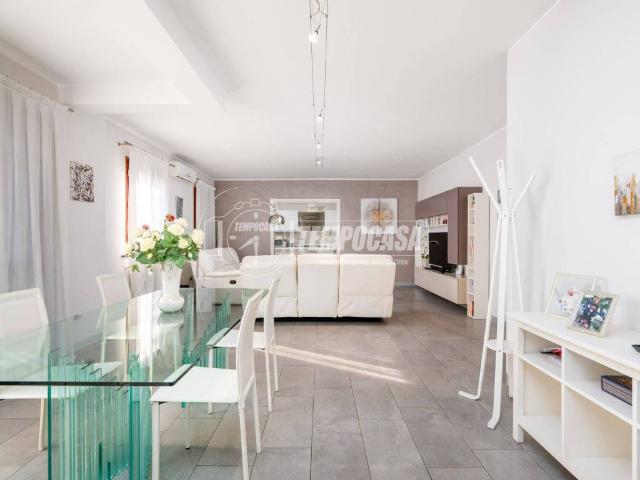 Casa indipendente in vendita a Reggio Emilia RE