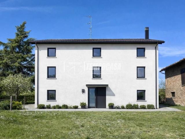 Casa indipendente in vendita a Reggio Emilia RE