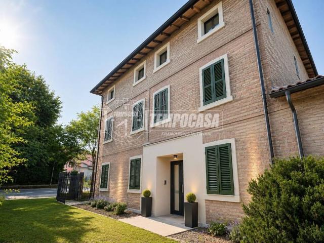 Casa indipendente in vendita a Reggio Emilia RE