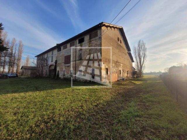 Casa indipendente in vendita a Reggio Emilia RE