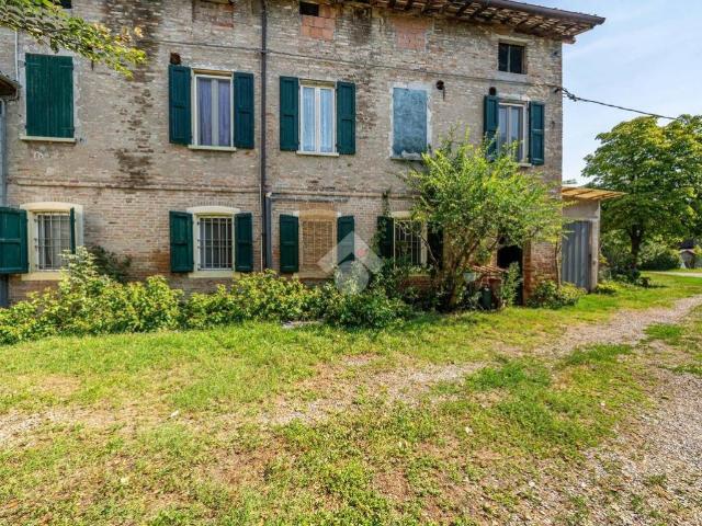 Casa indipendente in vendita a Reggio Emilia RE