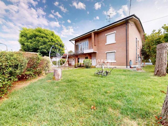 Casa indipendente in vendita a Reggiolo RE