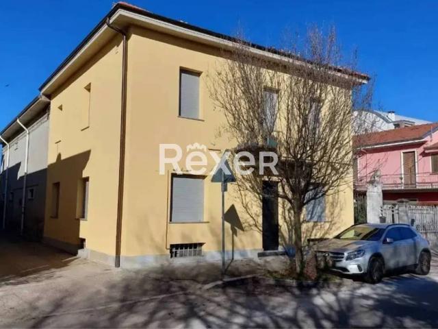 Casa indipendente in vendita a Rescaldina MI