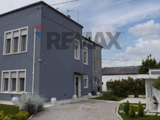 Casa indipendente in vendita a Riva del Po FE