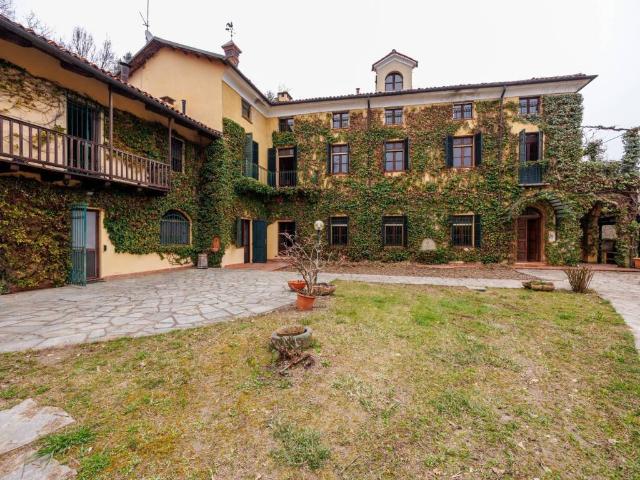 Casa indipendente in vendita a Rivalba TO
