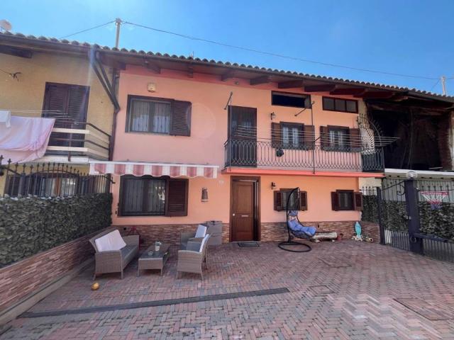 Casa indipendente in vendita a Rivarolo Canavese TO